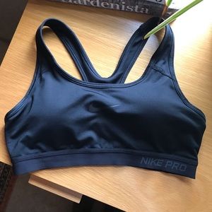 Nike Pro Sports Bra